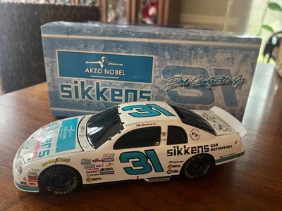 Dale Earnhardt Jr 1999 RCCA Club Bank 1/24 #31 Sikkens Branco 1997 Monte Carlo  - Imagem 1 de 4