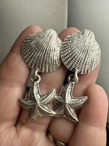 Silvertone 1995 BG Shell starfish clip on earrings - Picture 1 of 8