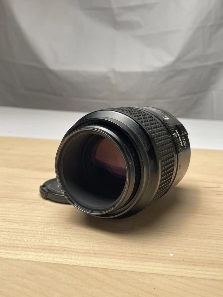 Nikon AF Micro-Nikkor 105mm f/2.8D - 1:1 Macro Photography Lens F-Mount - Image 1 of 4