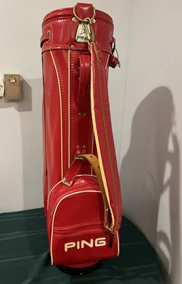 复古 PING Tour 高尔夫球包 - 红色/奶油色 - 凤凰亚利桑那州 - 4 路分隔板 - 罕见 — 第 1/4 张图片