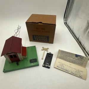 LIONEL POSTWAR O GAUGE AUTOMATIC GATEMAN #145 IN ORIGINAL BOX - Picture 1 of 20