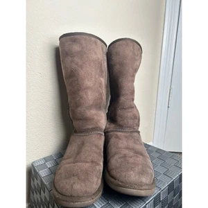 UGG Classic Tall Women's Size 9 Brown Winter Fuzzy Fleece Water Repellent Snow - Picture 1 of 9
