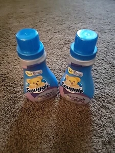 Acondicionador de tela Snuggle Super Fresh Violet Breeze 46 cargas 31,7 fl oz paquete de 2 - Imagen 1 de 1