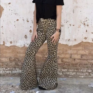 Judy Blue High Waist Super Flare Bell Bottom Leopardenmuster Jeans Gr. 5/27 - Bild 1 von 16