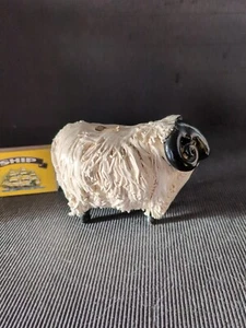 VINTAGE SCOTTISH * CASTLE WYND * SPAGHETTI POTTERY RAM  FIGURINE/ORNAMENT - Picture 1 of 7