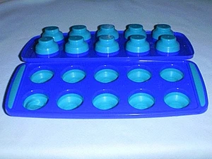 (2) SQUISH Easy-Push-Out Ice Cube Flexible Silicone and Plastic BLUE Trays - Picture 1 of 4