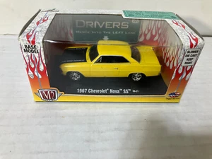 M2 Machines Drivers 1967 Chevrolet Nova SS gelb - schwarze Motorhaube 1:64 - Bild 1 von 4