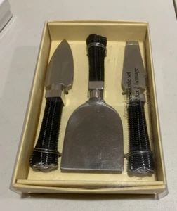 Neu im Karton Pier 1 Imports schwarz Korbgeflecht Griff Käsemesser/Servierset sehr schön! - Bild 1 von 4