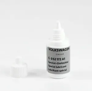 G052172A1 Volkswagen Audi special lubricant convertible roof EOS 15G - Picture 1 of 5