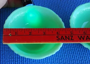 2 pcs. MCKEE JADEITE LAUREL LEAF **FRUIT BOWLS IN MINT CONDITION- Glow under UV - Picture 1 of 9