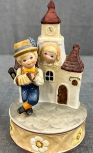 Vintage Schmid Disney Goebel It's A Small World Schweden Figur - Sri Lanka - Bild 1 von 7