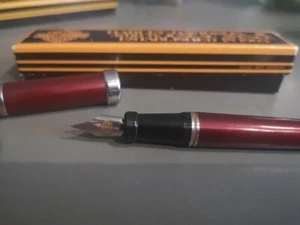Harley Davidson Stylo Plume Rouge Avec Sa Boite - Picture 1 of 8