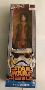**Figura de acción Star Wars Rebels Hero Series EZRA BRIDGER** viene con sable de luz - Imagen 1 de 7