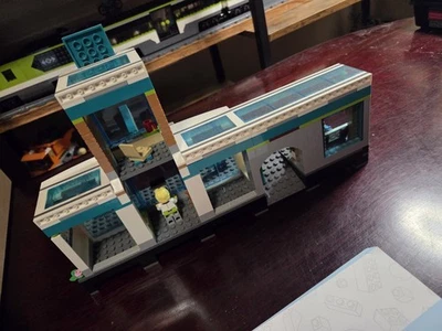 Lego City: Train Station (60335)  Complete - Image 1 of 4