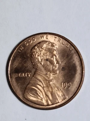 1c 1999 sin marca de ceca, anverso débil golpe o falta fecha número y letras Foto 1 de 4