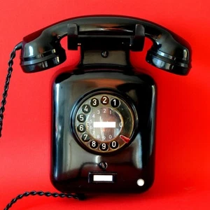 TÉLÉPHONE MURAL en bakélite avec cadran, modèle W 51, années 50 - Photo 1/4