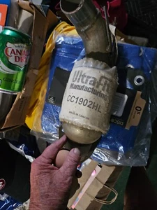 2 Jaguar XJ6 catalytic converters - Picture 1 of 2