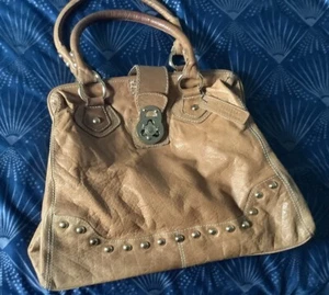 LADIES LARGE TAN 100% LEATHER HAND BAG/SHOULDER BAG.W 18” x H 11” x D 8” Approx. - Picture 1 of 10