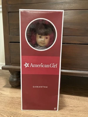 NUEVO EN CAJA Muñeca y libro American Girl Samantha circa 2008 + libro y caja nueva de 12 perchas Foto 1 de 4