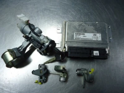 CENTRALINA INIEZIONE Hyundai Elantra III Liftback 2.0i (G4GCG) 2000 3910523140 - Immagine 1 di 2