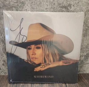 LAINEY WILSON SIGNED VINYL LP WHIRLWIND HANDSIGNIERT IN HAND - Bild 1 von 2