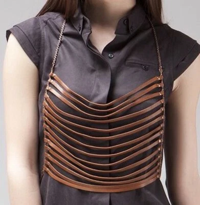 Bliss Lau皮革Killjoy背心身体背带 — 第 1/4 张图片