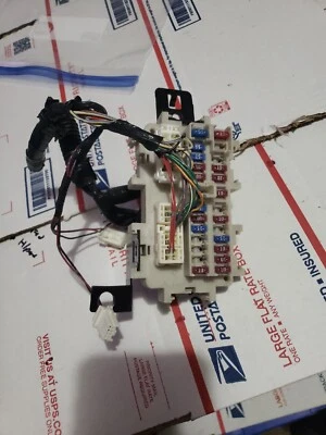 2005-2006 Nissan Altima Fuse Block Junction Relay Box Interior ZB00A 5L15 Oem - Image 1 of 3
