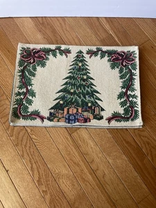 4 Vintage Christmas Tapestry Placemat Christmas Tree - Picture 1 of 7