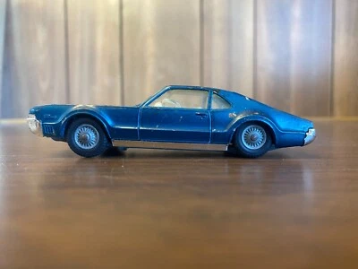 Corgi Toys 264 Oldsmobile Toronado with scarce spun Hubs 1/43 scale - Image 1 of 4