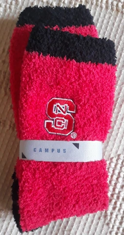 KR campus socks red NC state Wolfpack one size super comfortable Cover