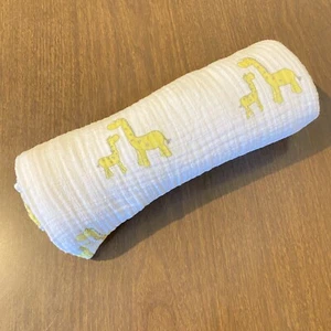 Swaddle Designs Muslin Blanket Baby Lovey Security White Mama Baby Giraffe - Picture 1 of 4