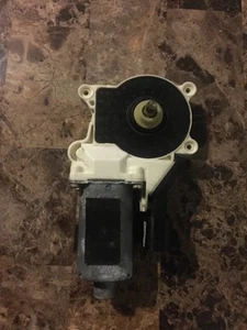 2002 Cadillac DTS Window Motor - Picture 1 of 2