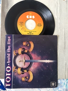 Hold the Line-Toto-45 giri Singolo - Foto 1 di 3