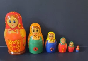 RARE VINTAGE RUSSIAN NESTING DOLLS 6- PIECE MADE IN THE USSR - Picture 1 of 14