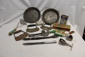 14 Antik Küche Sammlerstück Zerkleinerer Quirl Kuchen Fleischwolf Werkzeug Primitiv Vintage - Bild 1 von 9