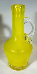 Bright Yellow Hand Blown Art Glass Vase Very Old Thick Glass Pontil Mark Antique - Picture 1 of 7