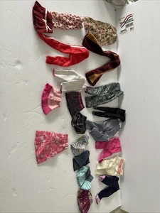 Konvolut Vintage Barbie Puppe und andere Puppenkleidung - Bild 1 von 9