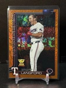 2025 Topps Serie Dos Wyatt Langford Naranja Brillante 25/25 - Imagen 1 de 2