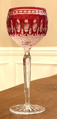 Preciosa copa de vino Waterford Crystal Clarendon rojo rubí corvejón retirada como nueva Foto 1 de 4