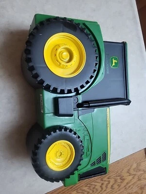 Tomy Ertl JOHN DEERE Plastic Tractor Carry Case   - Image 1 of 4
