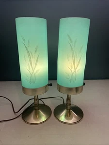 Pair Of Vintage MCM Column Pillar Shade Table Top Lamps Wheat - Bild 1 von 14