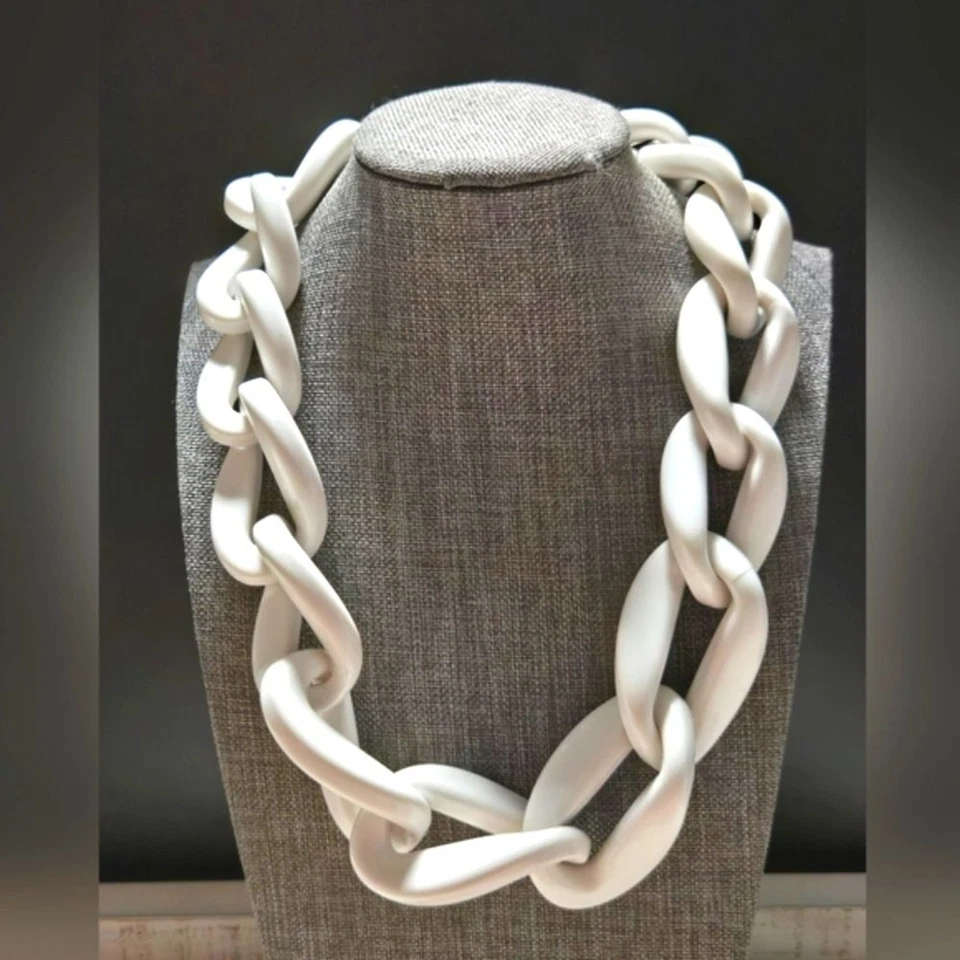 Jcrew塑料白色和金色链厚项链 — 第 1/4 张图片