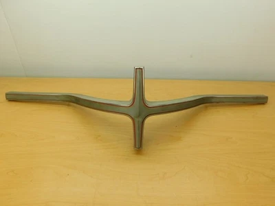 REJILLA DELANTERA - CENTRAL - CHRYSLER 300 1967 - 2582618 - 67CT1-1G1-M Foto 1 de 4