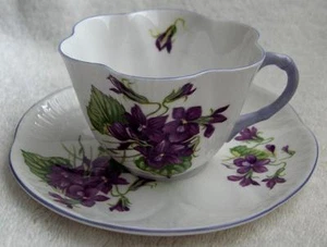 Shelley China Violets cup & saucer set~purple mark~Gorgeous Dainty shape~England - Picture 1 of 1