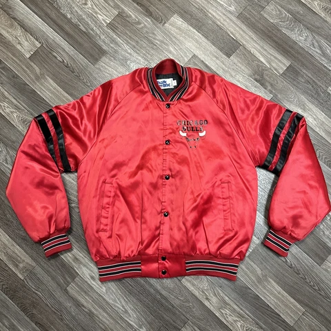 Vintage Chalk Line Chicago Bulls Satin Jacket; Men’s Large; Made In USA; Red Cover
