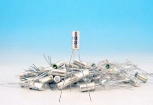 2 x Matched ASX12D FUZZ FACE Guitar  Germanium PNP Transistor NKT275 Hfe 113 NEW - Picture 1 of 2