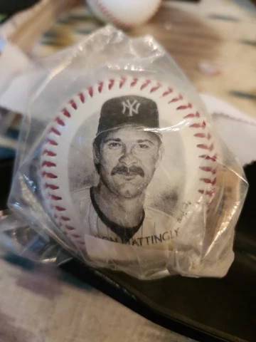 Vintage Don Mattingly 1996 Burger King New York Yankees Baseball NEW Cover