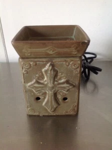 SCENTSY  Full Size WARMER CHARITY CELTIC  Hope CROSS  - Picture 1 of 5
