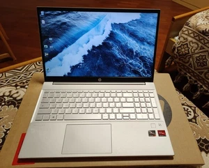 HP Portatile Ryzen 7, RAM 16GB DDR4, SSD 1TB, Display 15,6" – Pari al nuovo - Foto 1 di 7