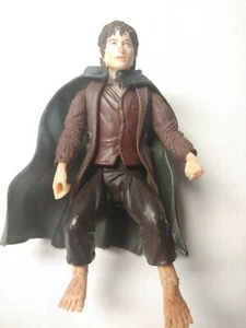 Lord of the Rings- Frodo *messed up nose* W/Cape - ACTION FIGURE loose  - Picture 1 of 4